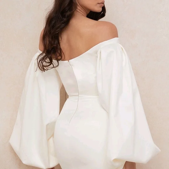 House of CB CARLYN Cream Bodycon Dress with Bishop Sleeves Engagement Bridal - Picture 2 of 3